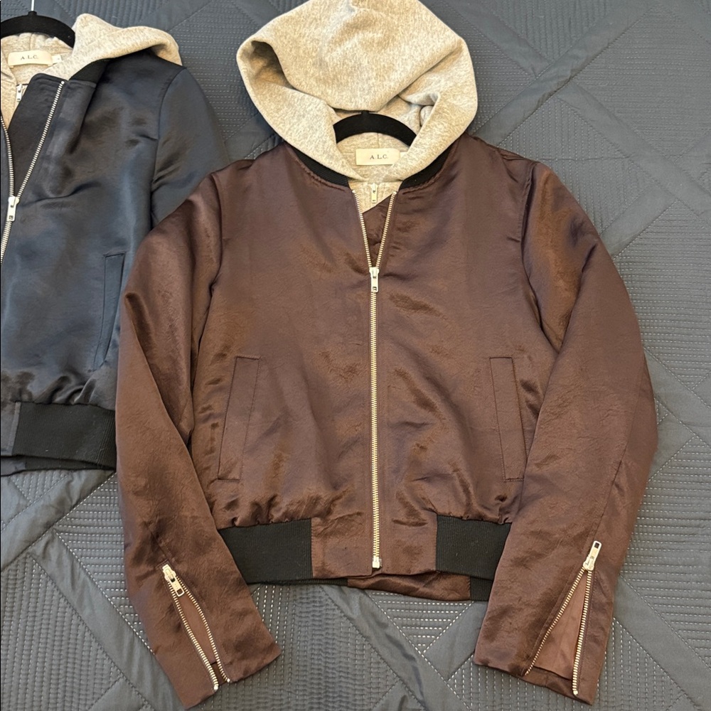EDISON CONVERTIBLE BOMBER JACKET IN BORDEAUX GREY small - Picture 3 of 11